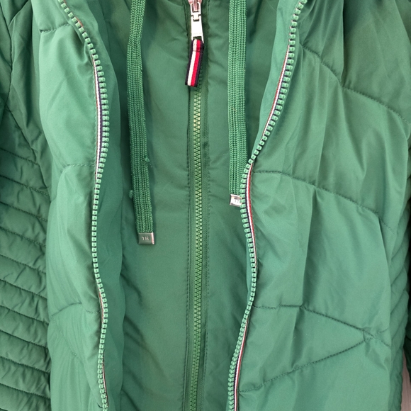 Tommy Hilfiger Women's Green Puffer Jacket - Picture 10 of 16
